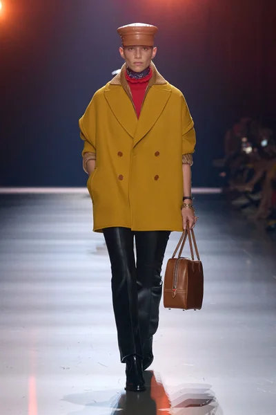 Look 6